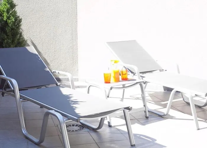 Charmsuites Paralel